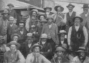 Einige von Cronjes Offizieren, die bei Paardeberg gefangen genommen wurden, um 1900, 1902 von Unbekannt