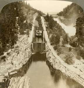 Dampfschiff erklimmt einen Hügel neben dem Vrang-Wasserfall, bei Schleusen in Bandak-Nordsjo, Norwegen, ca. 1905