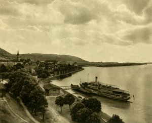 Dampfschiff auf der Donau bei Hainburg, Niederösterreich, um 1935