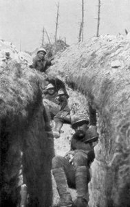 Tragen von Verwundeten in einem Graben, südlich von Cornillet, Erster Weltkrieg, 20. Mai 1917