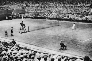 Suzanne Lenglen spielt gegen Miss McKane, Wimbledon, London, 1926-1927
