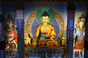 Tempel der Tausend Buddhas Dashang Kagyu Ling Kongregation Shakyamuni Buddha, La Boulaye, Frankreich von Unbekannt