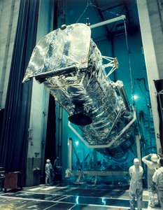 Test des Hubble-Weltraumteleskops, 1980er Jahre