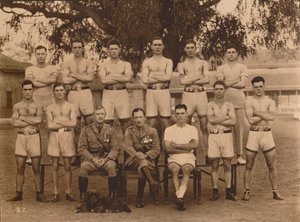 Das Bataillons-Boxteam des Ersten Bataillons, The Queens Own Royal West Kent Regiment. Poona