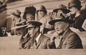 Der Herzog von York, später König Georg VI., mit Lord Baden-Powell bei einem Jamboree, Wembley, 1924 von Unbekannt