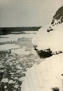 Der erste Landeplatz, zeigt Bucht-Eis, das ausbricht und nach Norden treibt, 1908, 1909 von Unbekannt