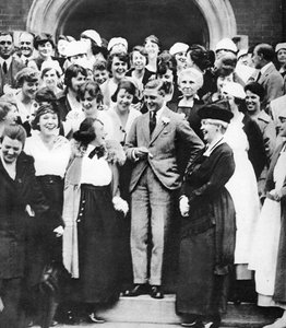 Der Prinz von Wales am Ontario Agricultural College, Kanada, 1919 von Unbekannt