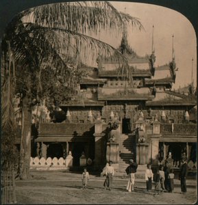 Das Goldene Kloster der Königin, ein Juwel orientalischer Architektur, Mandalay, Burma, 1907 von Unbekannt