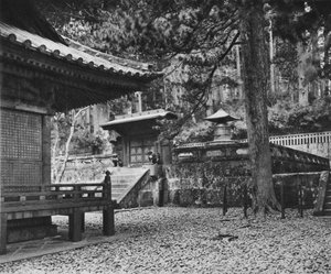 Das Grab von Ieyasu, Gründer der Tokugawa-Dynastie, in Nikko, 1926 von Unbekannt