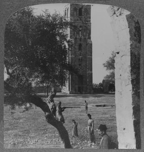 Der Turm in Ramleh, angeblich das Minarett einer großen Moschee, um 1900 von Unbekannt