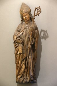 Das Victoria und Albert Museum. Bischofheiliger. Deutschland. Um 1470-80. Lindenholz mit Farbresten. Vereinigtes Königreich