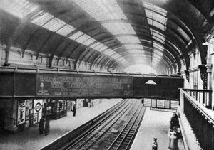 Der Verlauf des Westbourne-Aquädukts über die Sloane Square Station, London, 1926-1927 von Unbekannt