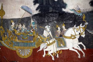 Das Innere der Silberpagodenmauern ist mit Wandmalereien bedeckt, die Geschichten aus dem Reamker darstellen, d.h. die Khmer-Version des klassischen indischen Epos, des Ramayana. Einige Abschnitte der Wandmalereien sind beschädigt und verwittert. Die Wandm