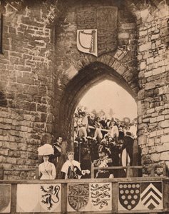 Die Investitur des Prinzen von Wales im Caernarvon Castle, 13. Juli 1911, 1935 von Unbekannt