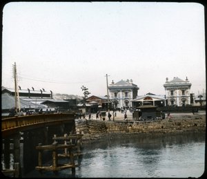 Der Bahnhof, Yokohama, Japan