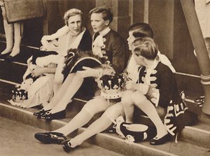 Erschöpft, 1937 von Unbekannt