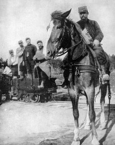 Transport im Wald von Argonne, Frankreich, 1915 von Unbekannt