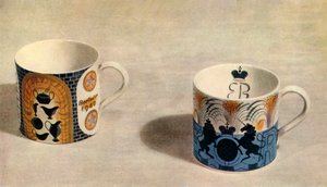 Zwei Wedgwood-Becher, entworfen von Eric Ravilious, 1944 von Unbekannt