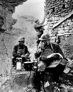 Signal Corps der US-Armee verwendet erbeutete deutsche Telefonanlagen, Erster Weltkrieg von Unbekannt