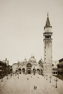 Ohne Titel 96 [Markusdom und Campanile, Venedig]