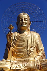 Van Hanh Zen-buddhistisches Kloster, Goldene Buddha-Statue, Dalat, Vietnam von Unbekannt