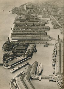 Schiffe segeln von Liverpool zu Häfen auf der ganzen Welt, vom Fluss Mersey, 1936
