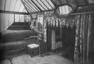 Victor Hugos Arbeitszimmer im Hauteville-Haus - Der Raum, in dem Les Misérables geschrieben wurde, ca. 1925 von Unbekannt