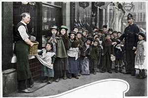 Warten auf Lebensmittelpakete, Cheapside, ca. 1903 von Unbekannt