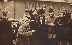 Wales weiß, wie man jubelt, 1936-1937