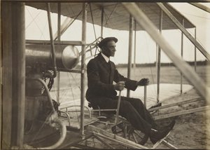 Wilbur Wright im Flugzeug von Unbekannt