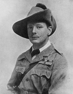 Winston Churchill während seiner Zeit als Kriegsberichterstatter, ca. 1899, 1945 von Unbekannt