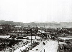 Zweiter Weltkrieg: Ruinen von Hiroshima nach dem Atombombenabwurf, 6. August