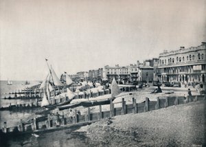 Worthing - Gesamtansicht der Front, 1895 von Unbekannt