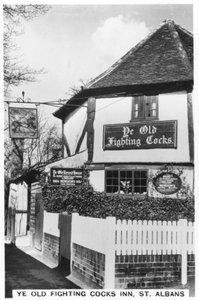 Ye Old Fighting Cocks Inn, St Albans, Hertfordshire, 1937 von Unbekannt
