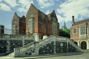 Außenansicht der Harrow School, Middlesex
