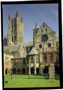 Außenansicht der Canterbury Kathedrale, Kent von Unbekannt Unbekannt
