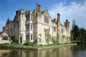 Außenansicht von Hever Castle, Kent, UK, frühes 16. Jahrhundert von Unbekannt Unbekannt
