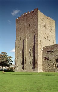 Außenansicht des Bergfrieds, Portchester Castle, Hampshire, erbaut ca. 1160-72 von Unbekannt Unbekannt