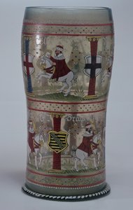 Kurfuerstenhumpen (deutsches Kurfürstenglas) emailliert mit Szenen von Kaiser und sieben Kurfürsten auf weißen Pferden, böhmisch, 1625 von Unbekannt Unbekannt