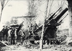 Eine große britische Haubitze im Ersten Weltkrieg