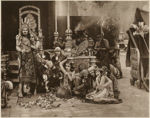 Alfred Paget, Seena Owen, Szene aus 