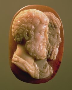 Kamee, die Marcus Aurelius (121-180) und Lucius Verus (130-169) darstellt, römisch von Unbekannt