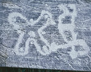 Camunische Rose, Kopie von Felsgravuren im Valcamonica-Tal, Kohlezeichnung, Frottage-Technik
