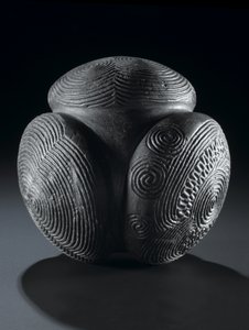 Geschnitzter Ball von Glass Hill, Towie, Aberdeenshire, Neolithikum, ca. 3000 v. Chr.
