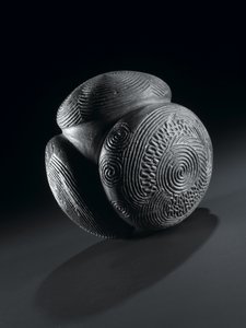 Geschnitzter Ball von Glass Hill, Towie, Aberdeenshire, Neolithikum, ca. 3000 v. Chr.