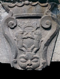 Wappen in Stein, Türsturz des Eingangs, Barile, Basilikata, Italien von Benjamin Baud