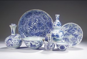 Sammlung von blau-weißem Porzellan von Unbekannt