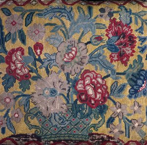 (Detail) des Kissens eines Stuhls, der von einer der Ehrendamen Elizabeths im Salon benutzt wurde von Unknown