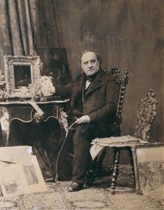 Erasmus Engerth am Schreibtisch