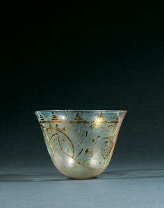 Fatimidischer fragmentarischer Becher mit Lüsterbemalung, 10. - 11. Jahrhundert von Unbekannt